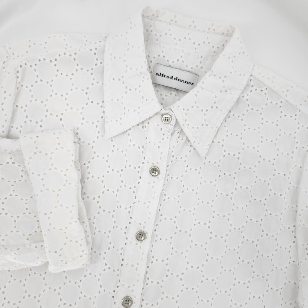 Alfred Dunner Women White Eyelet Cotton Top Size 12 Coastal Preppy Roll Tab